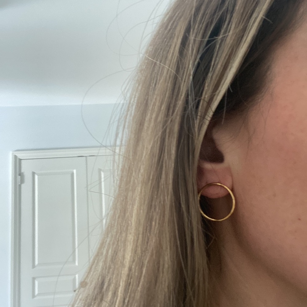 Kara Yoo earrings - Picture 4 of 4